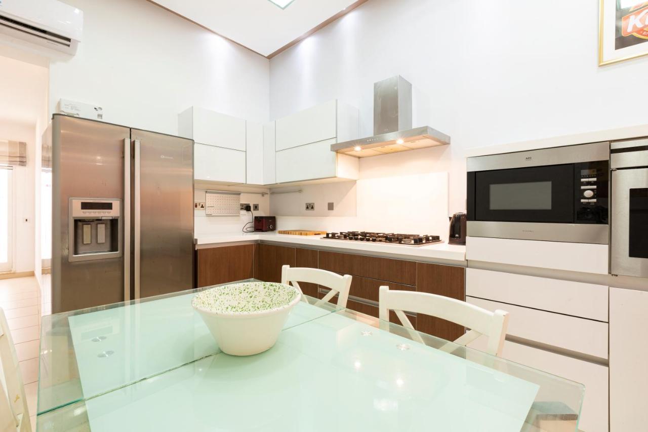 מליאהה Dc36 -Spacious&Stylish 3 Bedroom Flat. Prime Zone מראה חיצוני תמונה